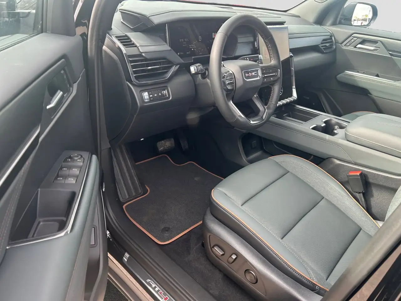 GMC Acadia снимка GMC Acadia