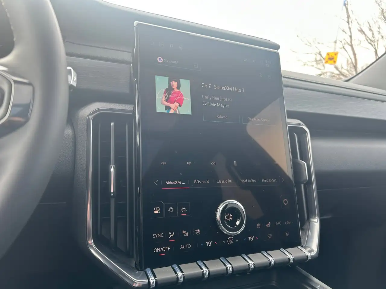 GMC Acadia снимка GMC Acadia