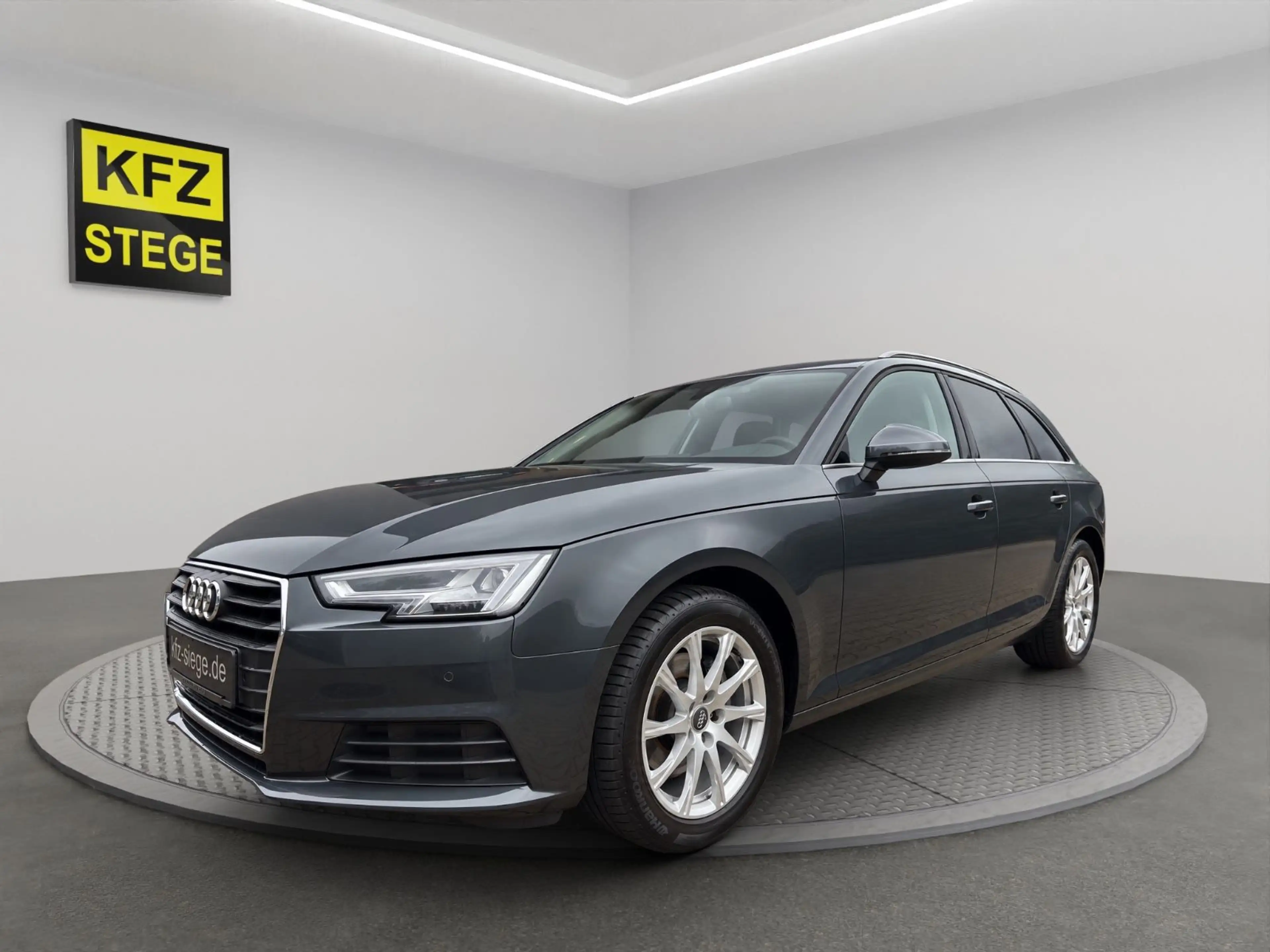 Audi A4 Avant 2.0TFSI ultra/sport/Navi/LED/AHK/1.Hand