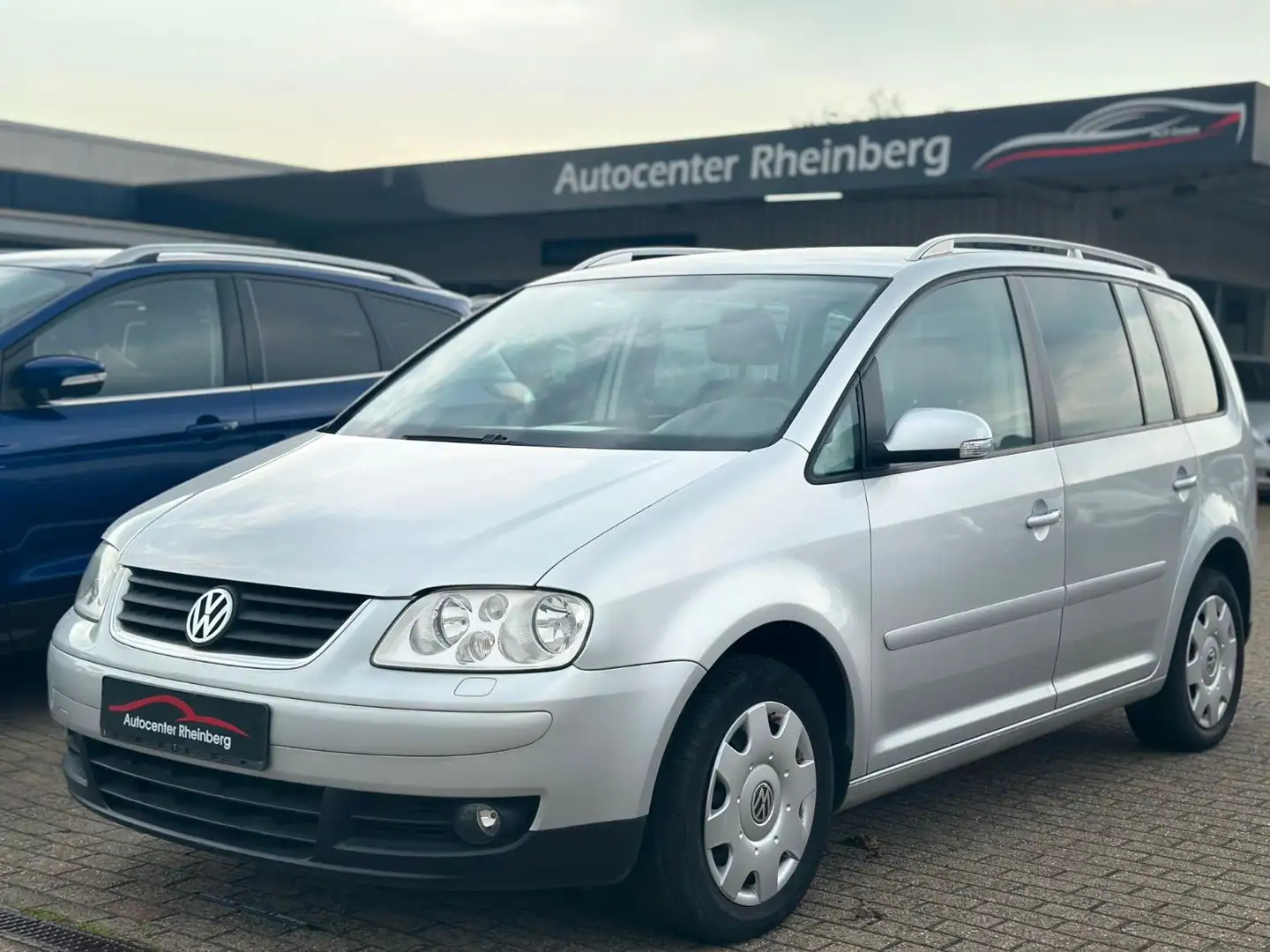 Volkswagen Touran Trendline Aut. Klima Tüv Silber - 1