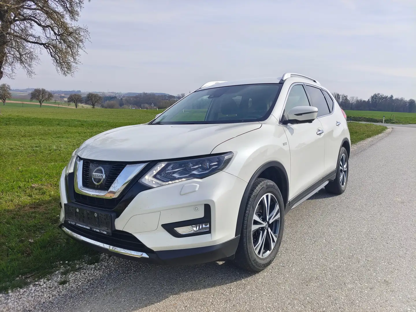 Nissan X-Trail N-Connecta FACELIFT Weiß - 2