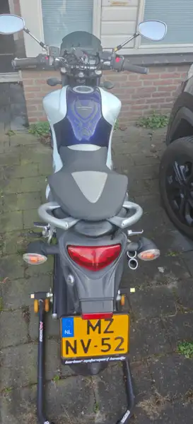 Suzuki Gladius 650 - foto 2