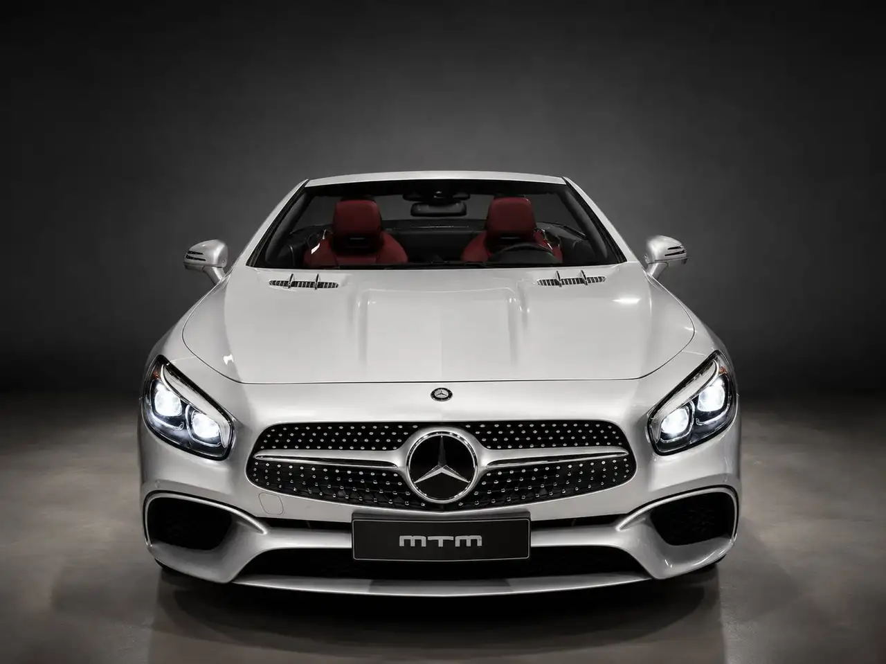 Mercedes-Benz SL снимка Mercedes-Benz SL