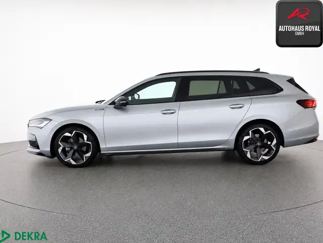 Skoda Superb view 2