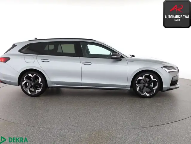 Skoda Superb view 6