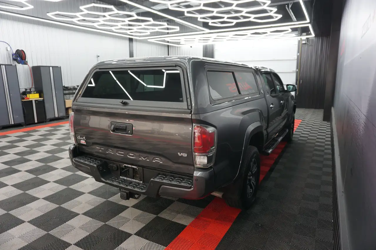 Toyota Tacoma photo Toyota Tacoma
