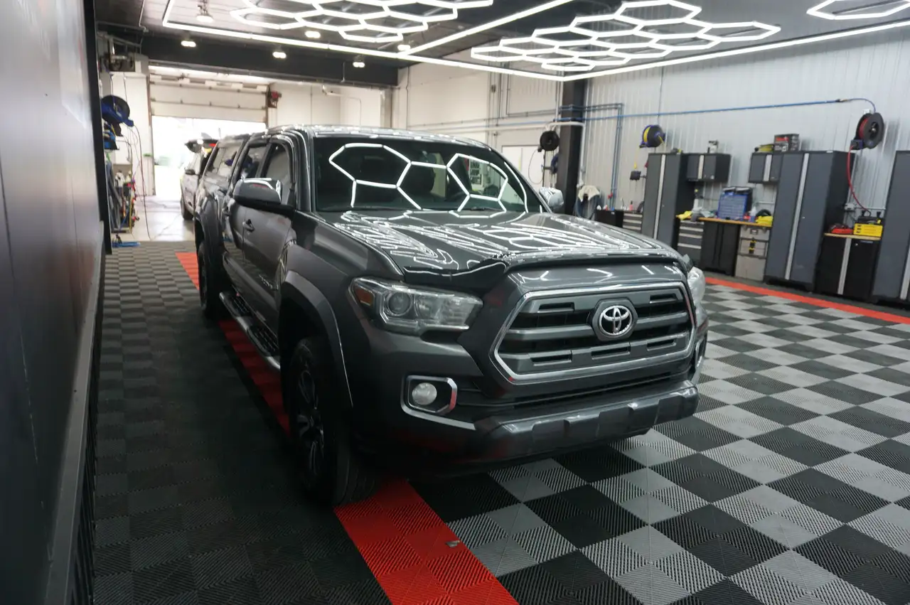 Toyota Tacoma photo Toyota Tacoma
