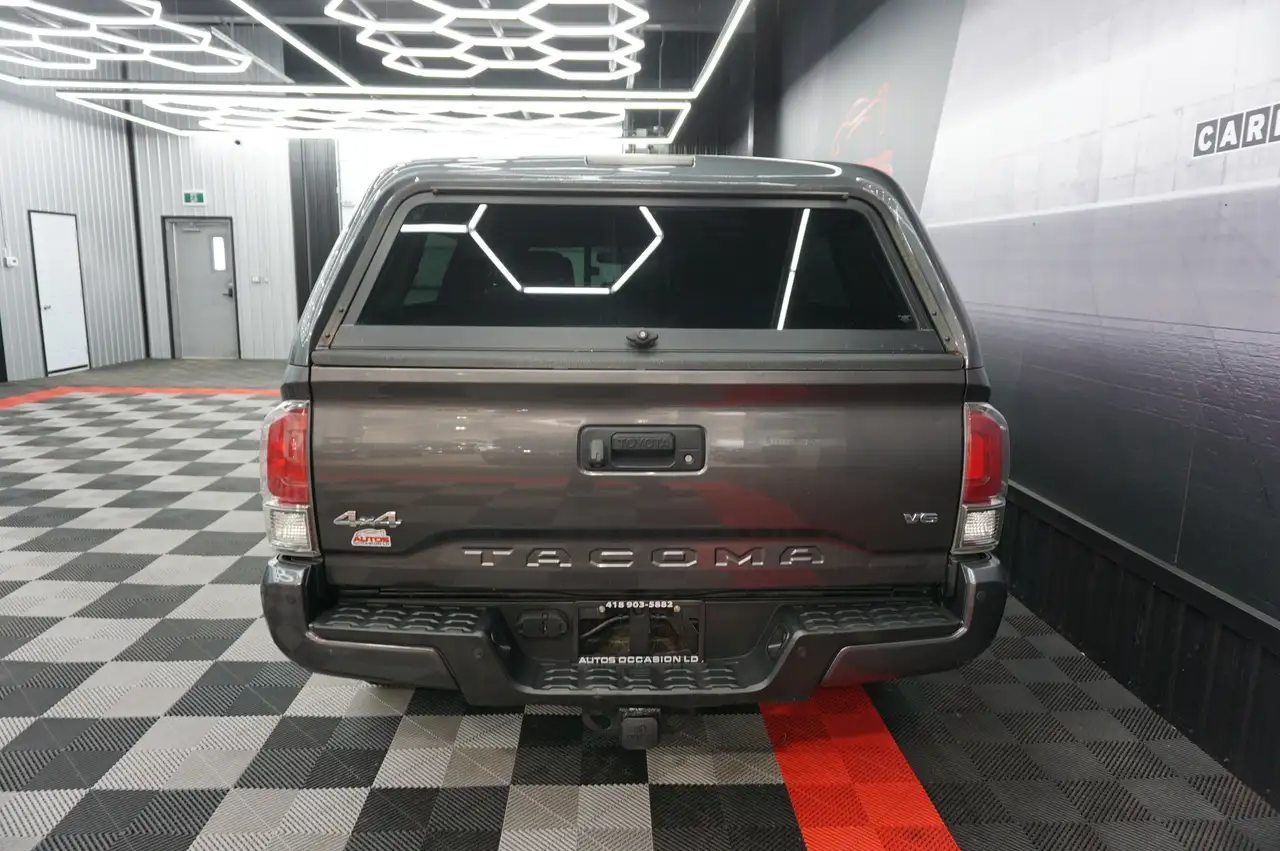 Toyota Tacoma photo Toyota Tacoma