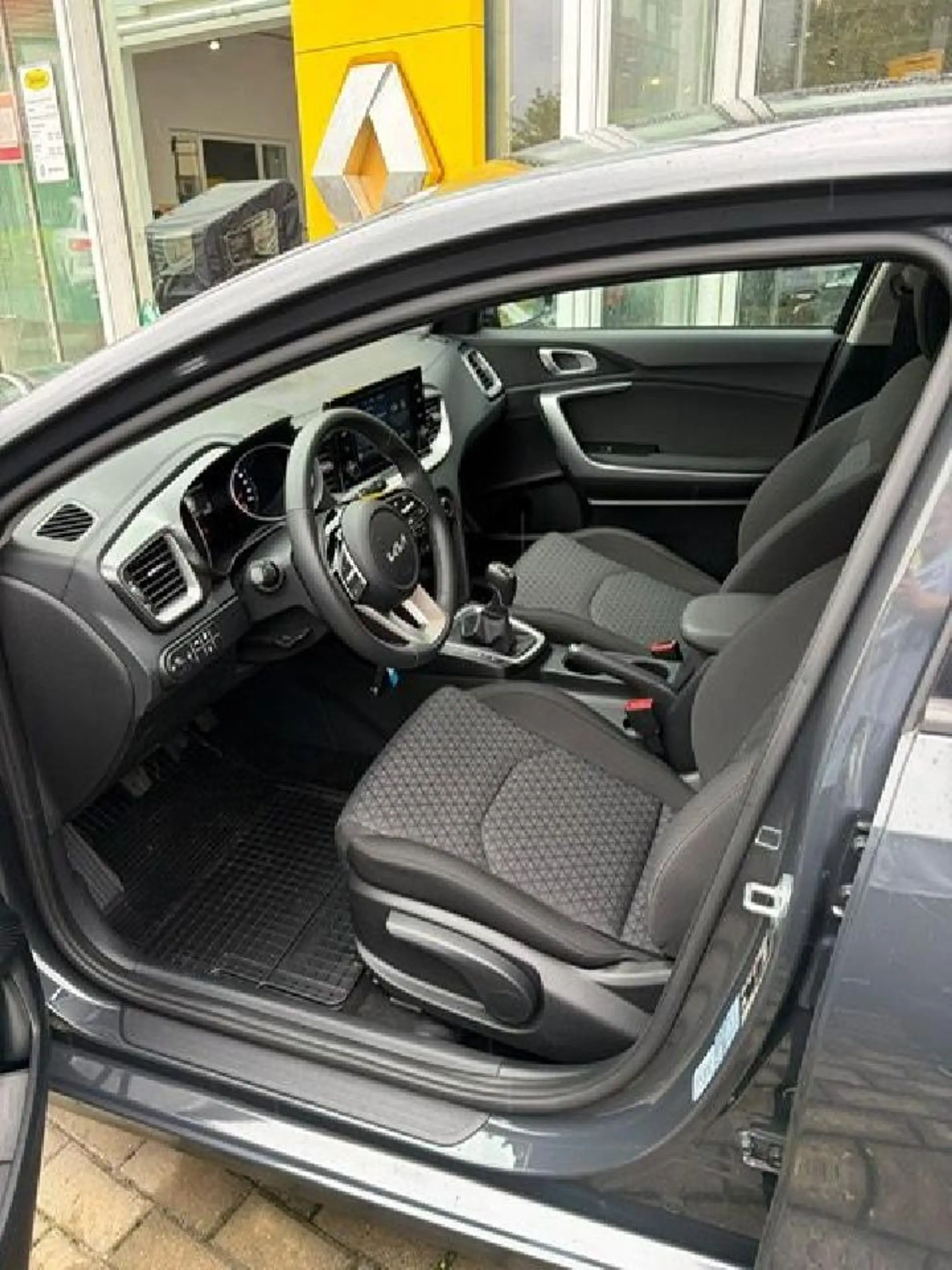 Kia Ceed / cee'd 1.0 T-GDI Vision — photo 13