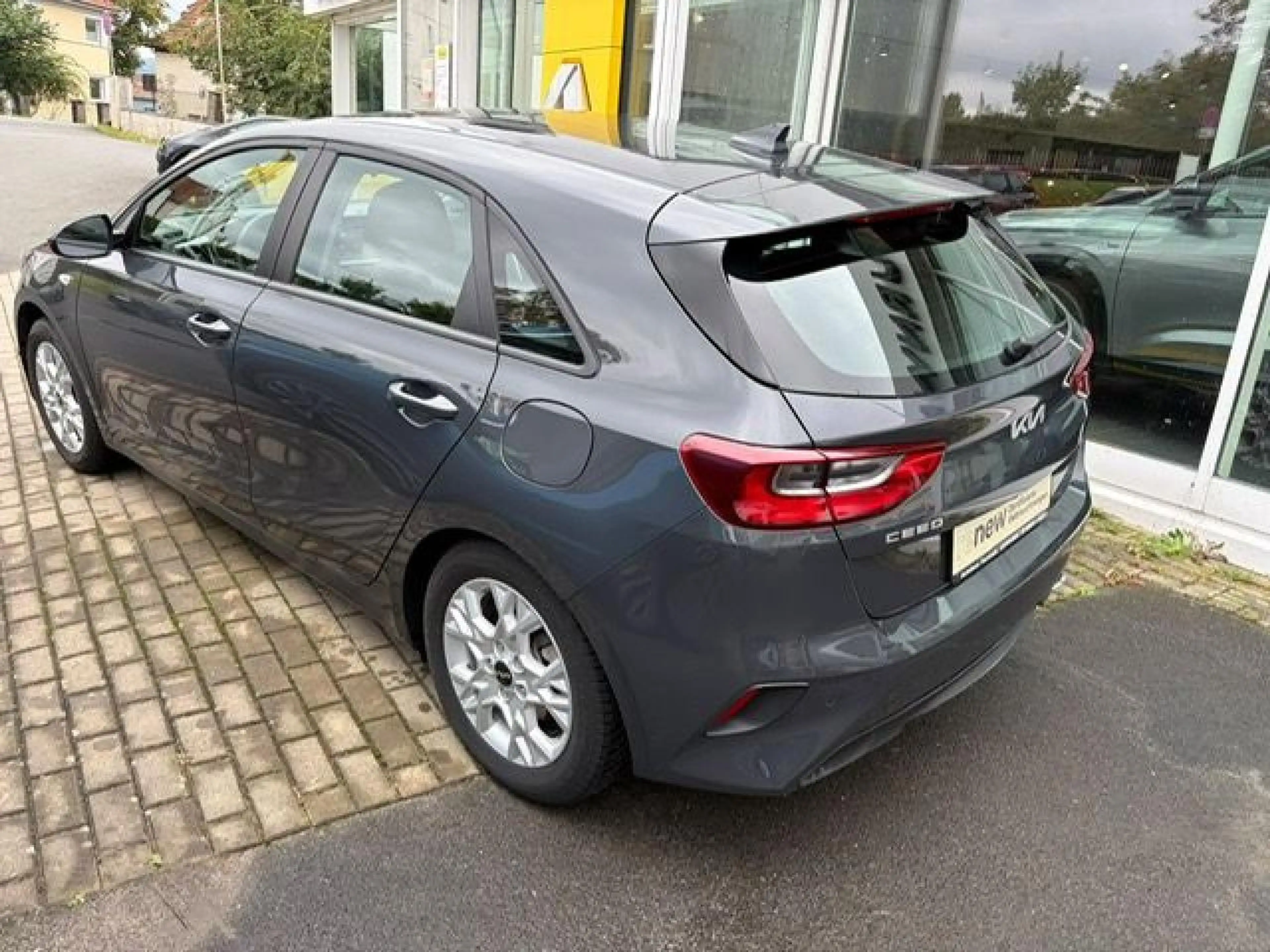 Kia Ceed / cee'd 1.0 T-GDI Vision — photo 8