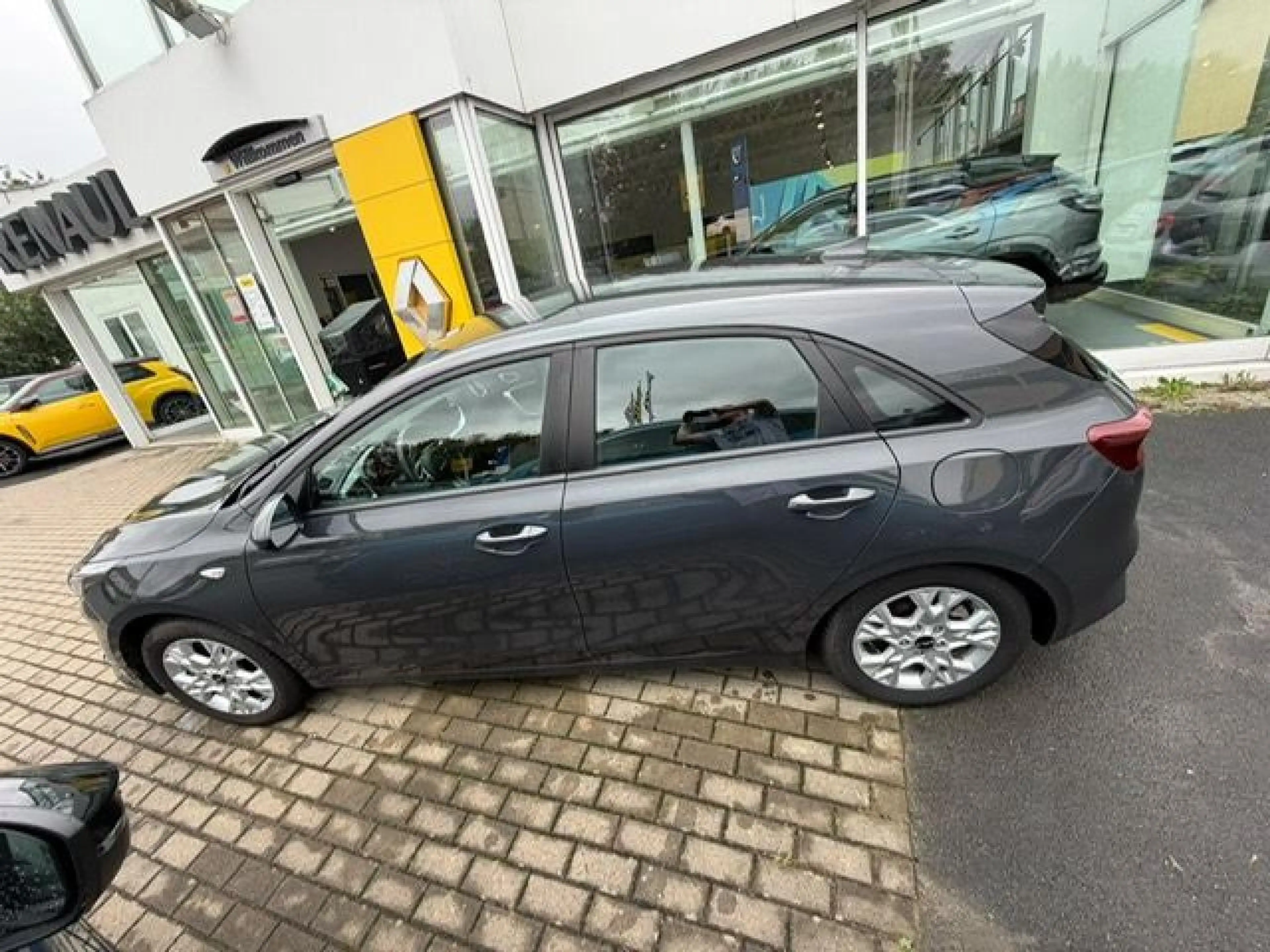 Kia Ceed / cee'd 1.0 T-GDI Vision — photo 9