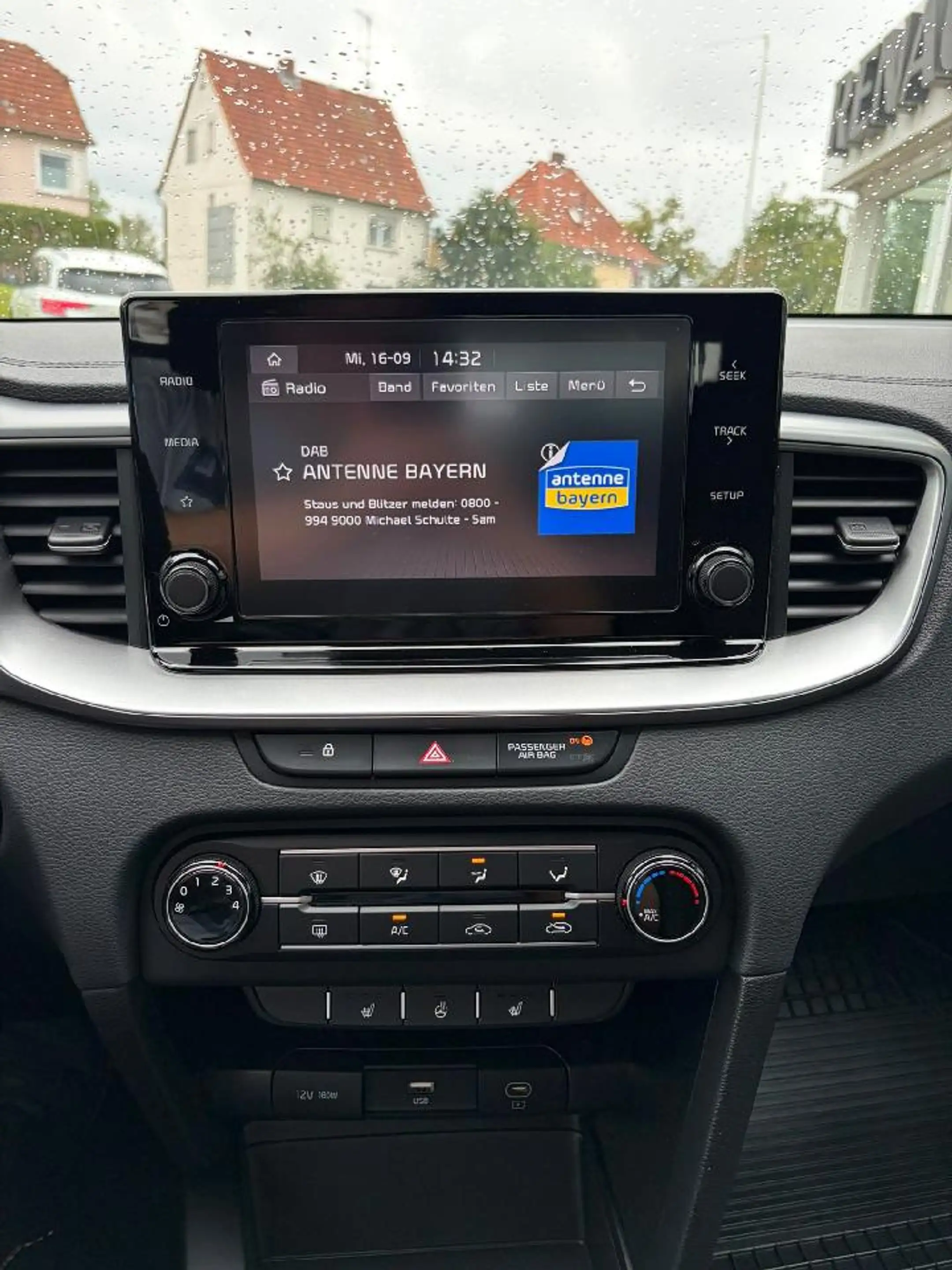 Kia Ceed / cee'd 1.0 T-GDI Vision — photo 14