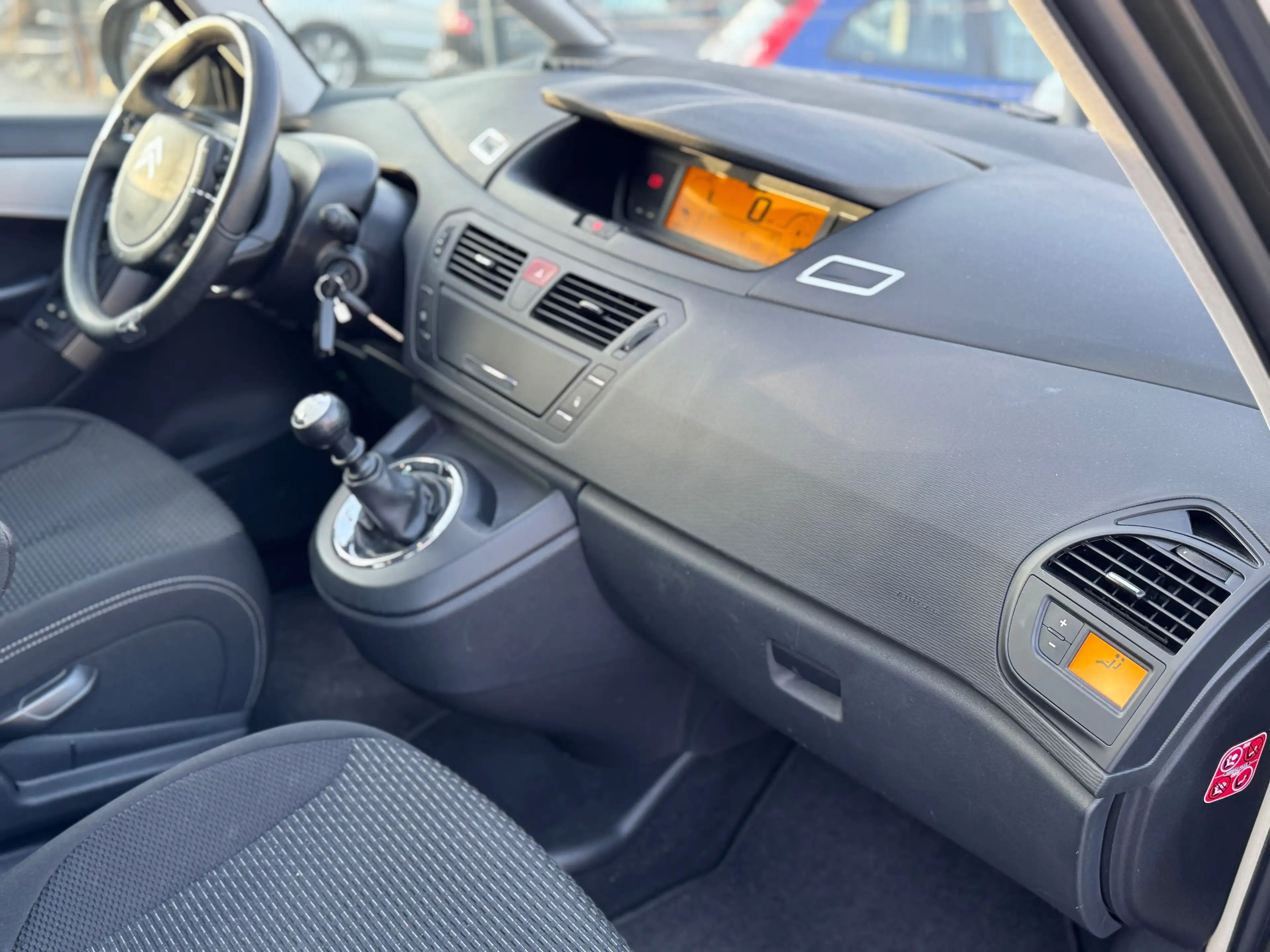Citroen C4 Picasso C4 Picasso 1.6 HDi Black Top Exclusive FAP — photo 10