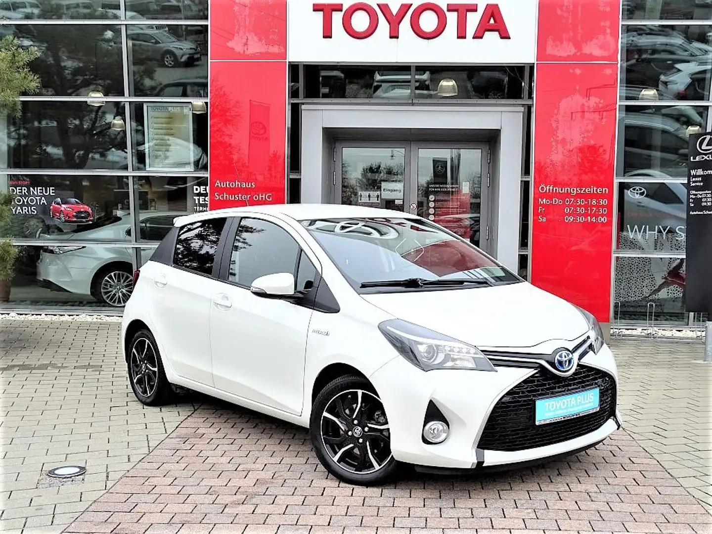 Toyota Yaris Hybrid 1.5 VVT-i Lounge Blanc - 2