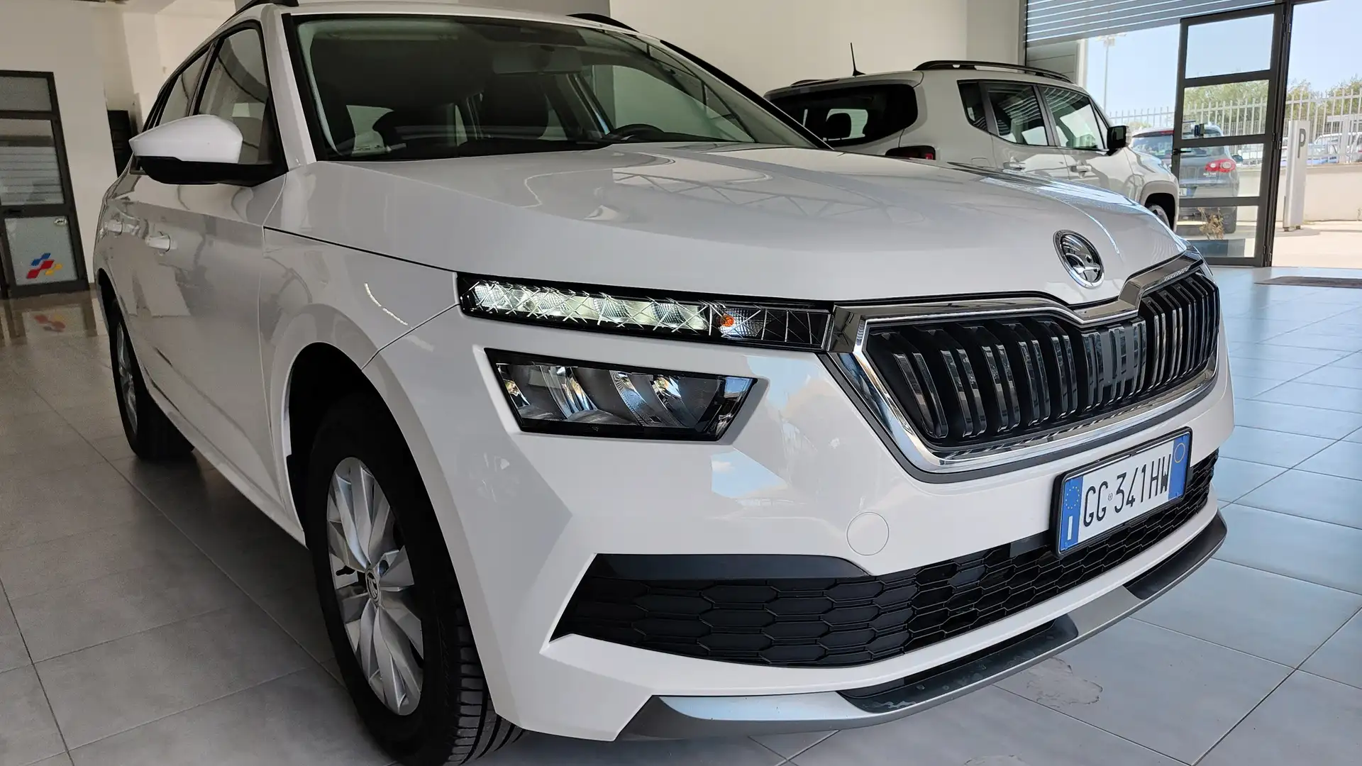 Skoda Kamiq Kamiq 2019 1.0 tsi Ambition 110cv Blanc - 2