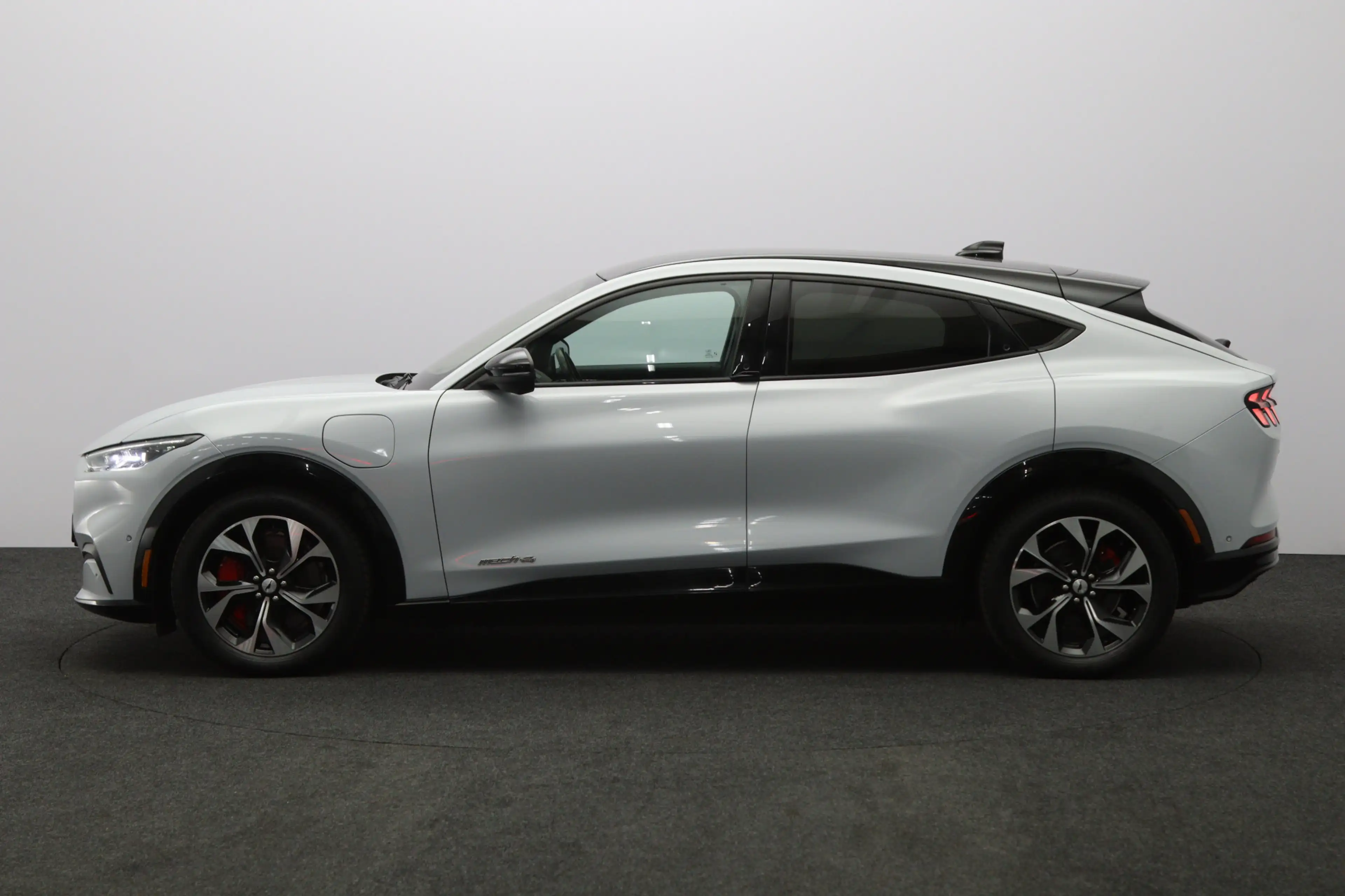 Ford Mustang Mach-E Premium AWD 270 PK 75 kWh , SOH 95 %, Panoramadak, — photo 7