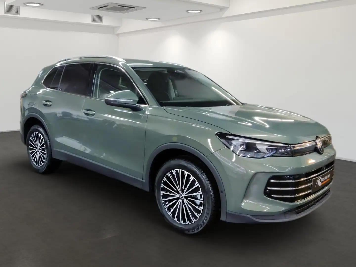 Volkswagen Tiguan Elegance 1,5 l eTSI OPF 110 kW (150 PS) 7 Zelená - 2