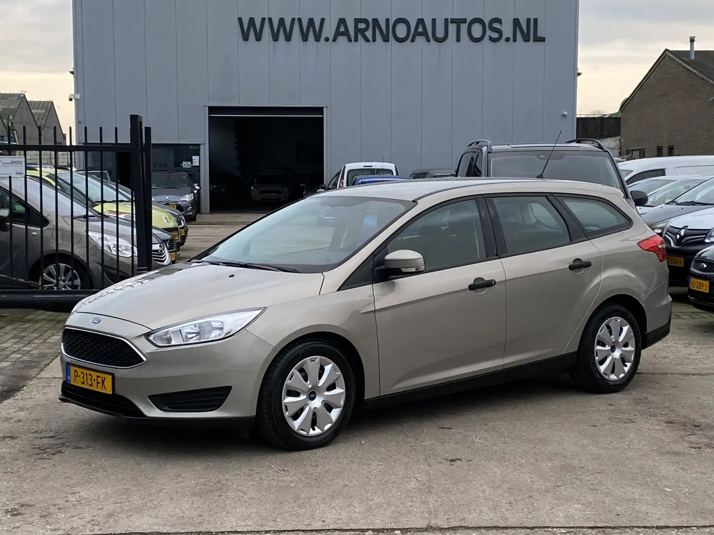 Ford Focus Wagon 1.0 Trend Edition, NIEUW MODEL 2015, AIRCO, Beige - 1