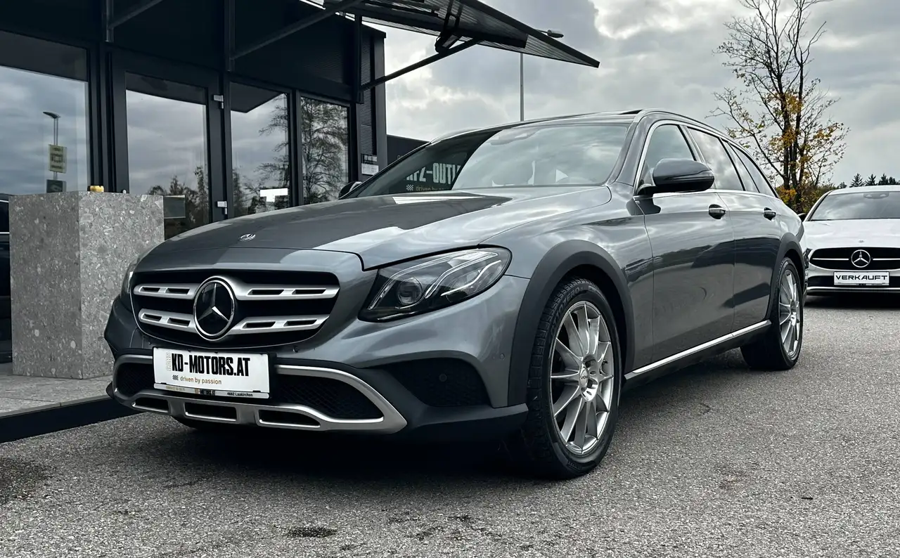 Mercedes-Benz E 220
