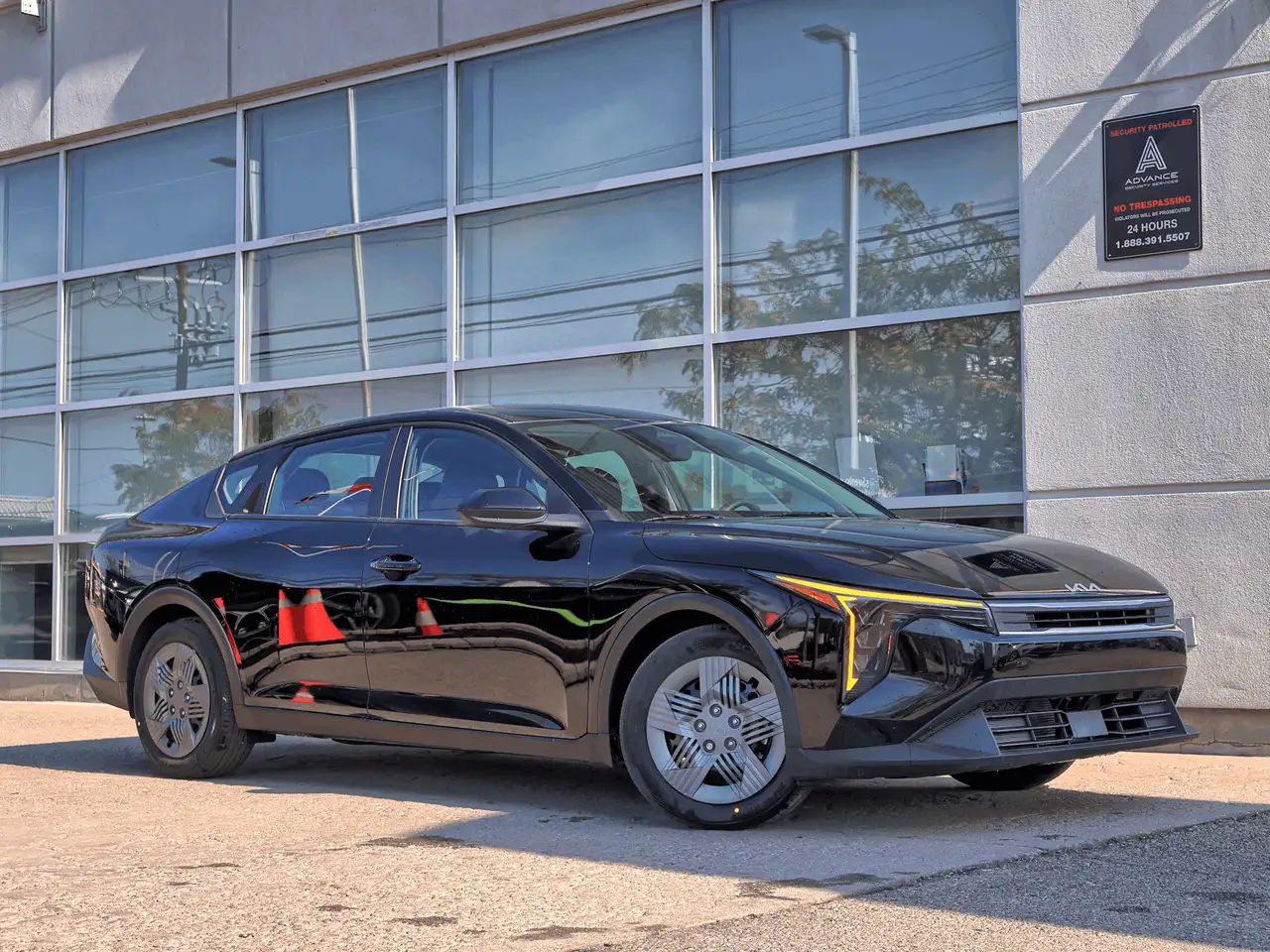 Kia K4 снимка Kia K4