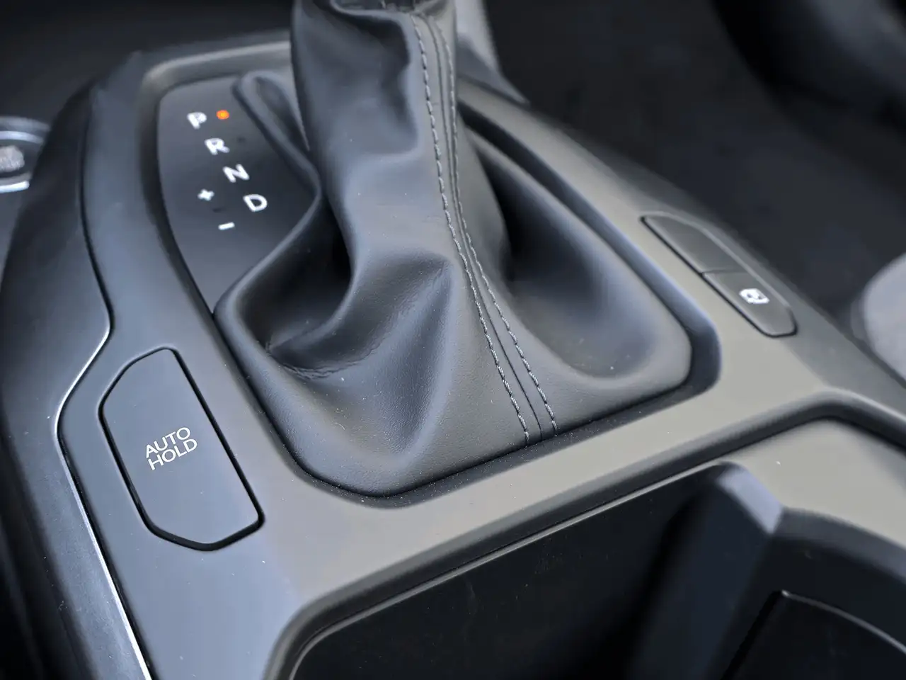 Kia K4 снимка Kia K4