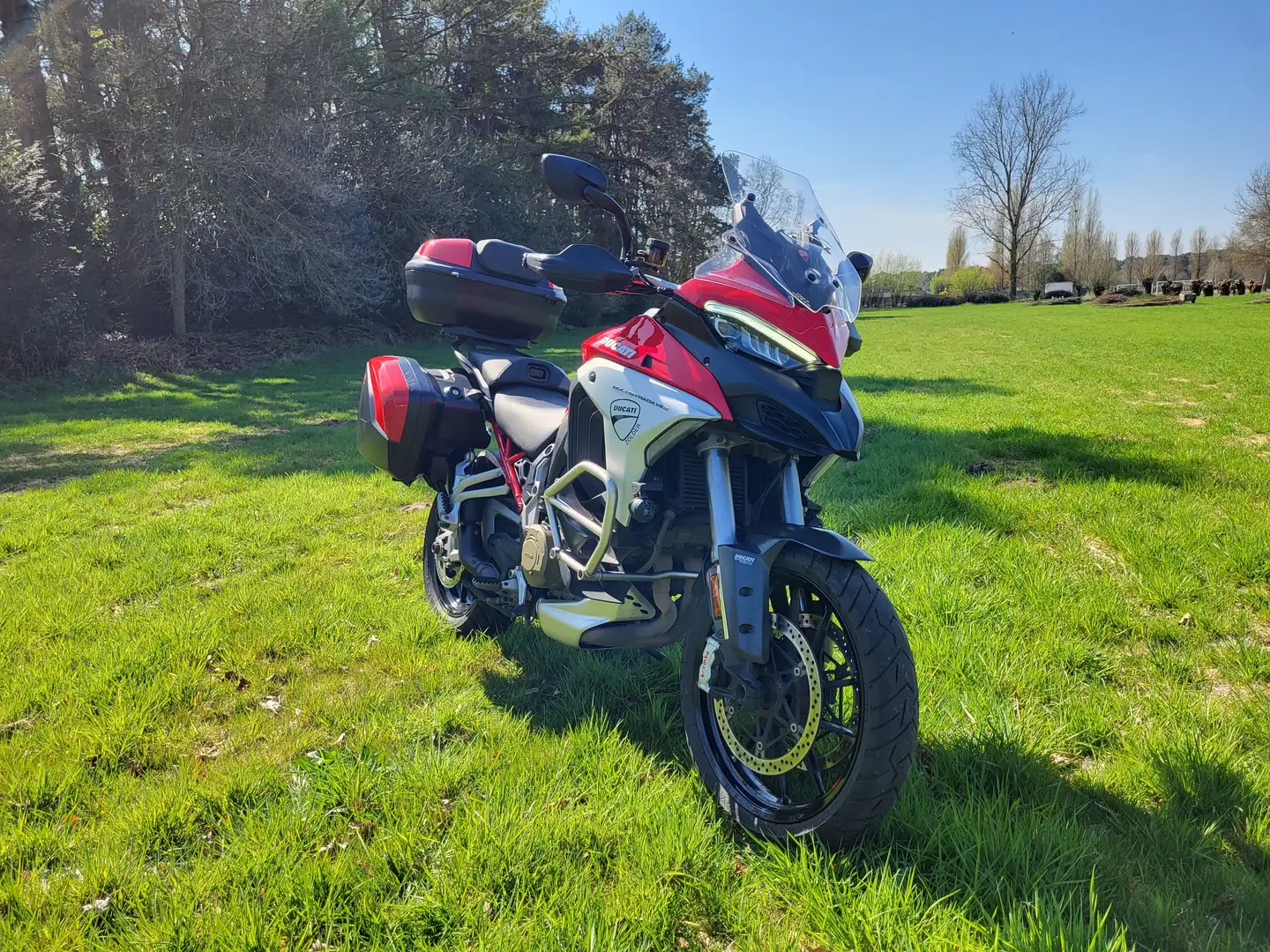 Ducati Multistrada V4 S travel + radar met veel opties! Rood - 2