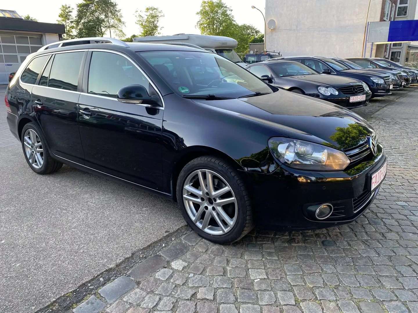 Volkswagen Golf Variant 2.0 TDI DPF DSG Highline TOP AUSST-ZUSTAND. Negro - 1