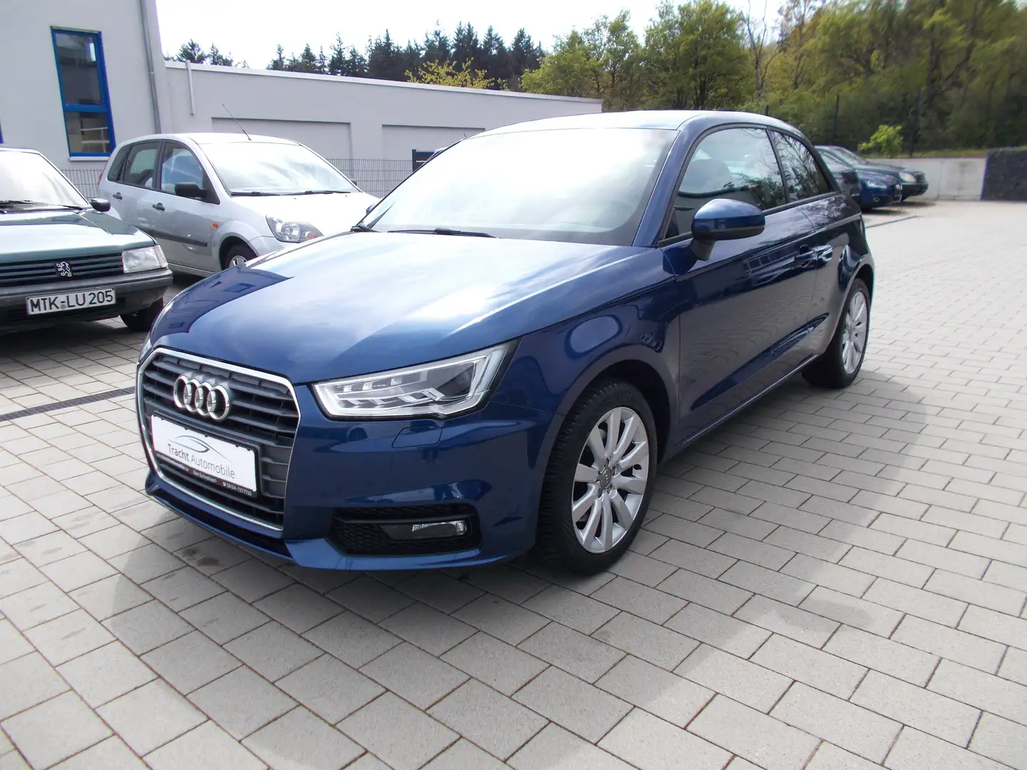 Audi A1 *AHK*Xenon*Sitzheizung*Navi*PDC* Blauw - 2