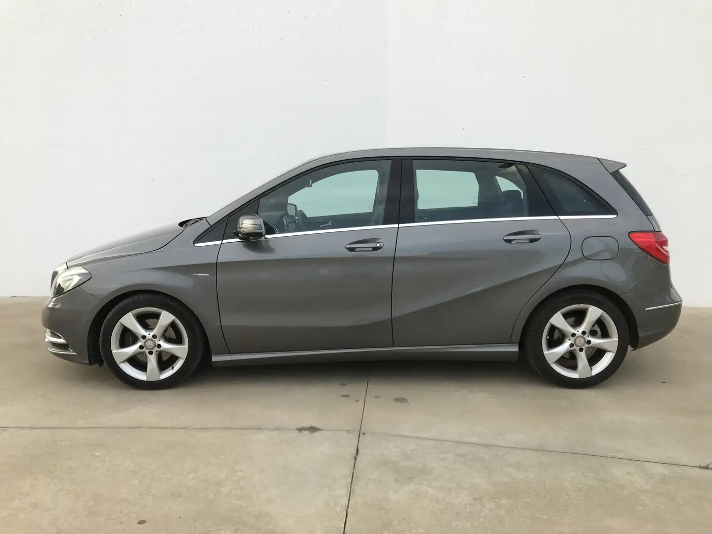 Mercedes-Benz B 180 B 180CDI BE Gris - 2