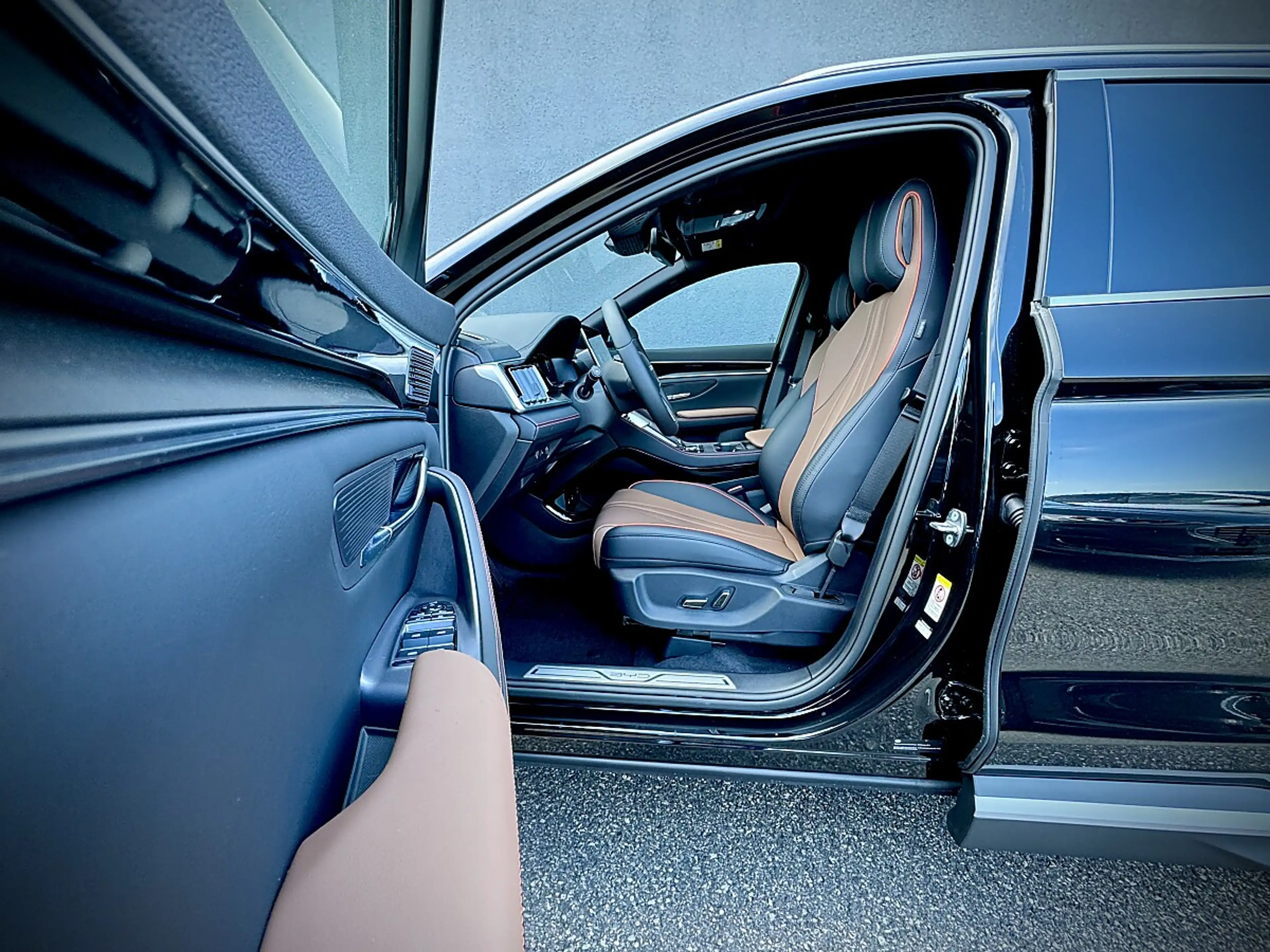 BYD Seal U DM-i PHEV 18,3kWh AWD Design LEASING AKTION — photo 7