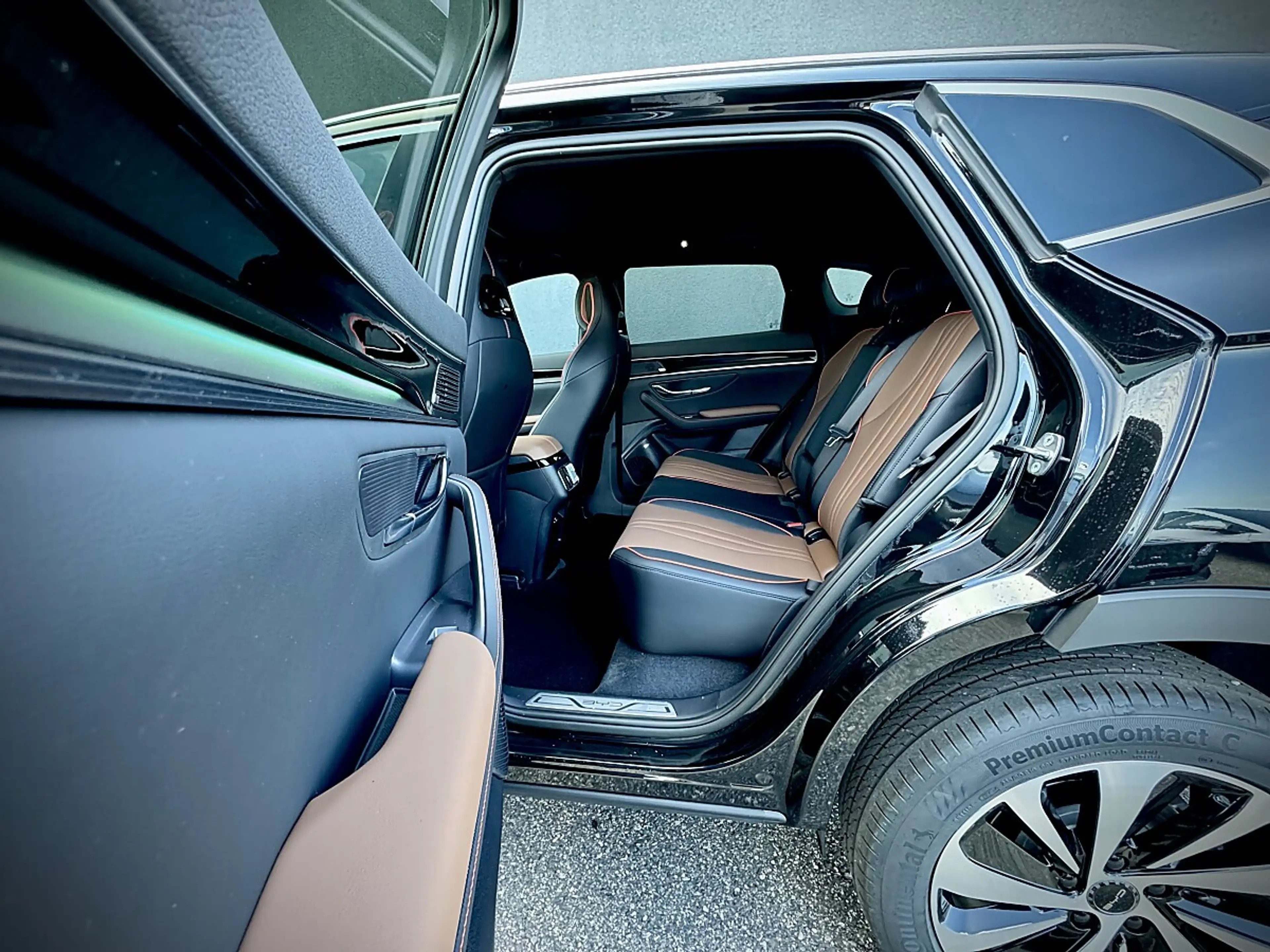 BYD Seal U DM-i PHEV 18,3kWh AWD Design LEASING AKTION — photo 8