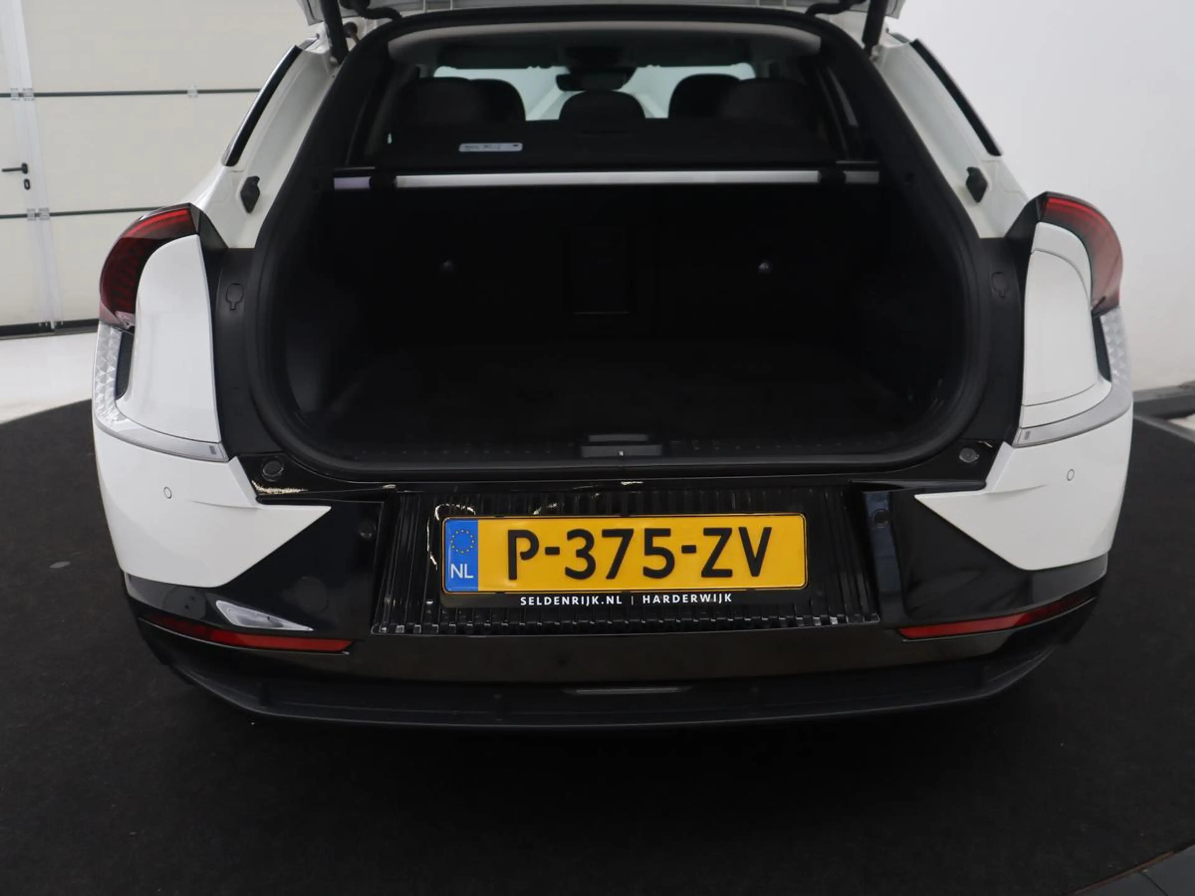 Kia EV6 Plus 77.4 kWh | SOH 93,2 | Camera | Stoelverwarmin — photo 11