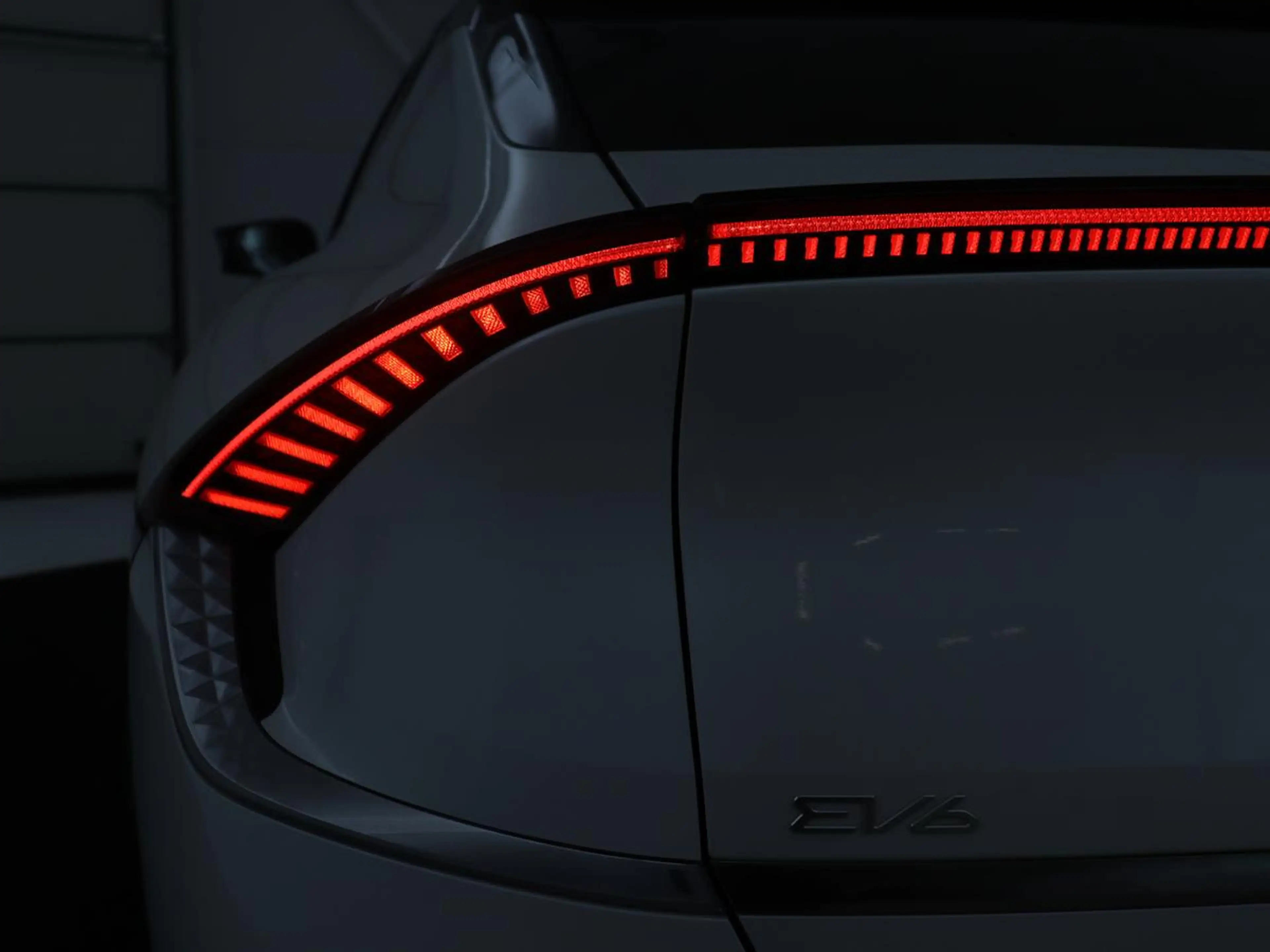 Kia EV6 Plus 77.4 kWh | SOH 93,2 | Camera | Stoelverwarmin — photo 38