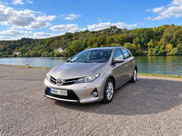 Auris 1.6i Comfort