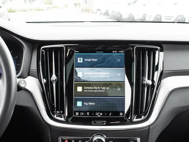 Volvo V60 Cross Country view 12