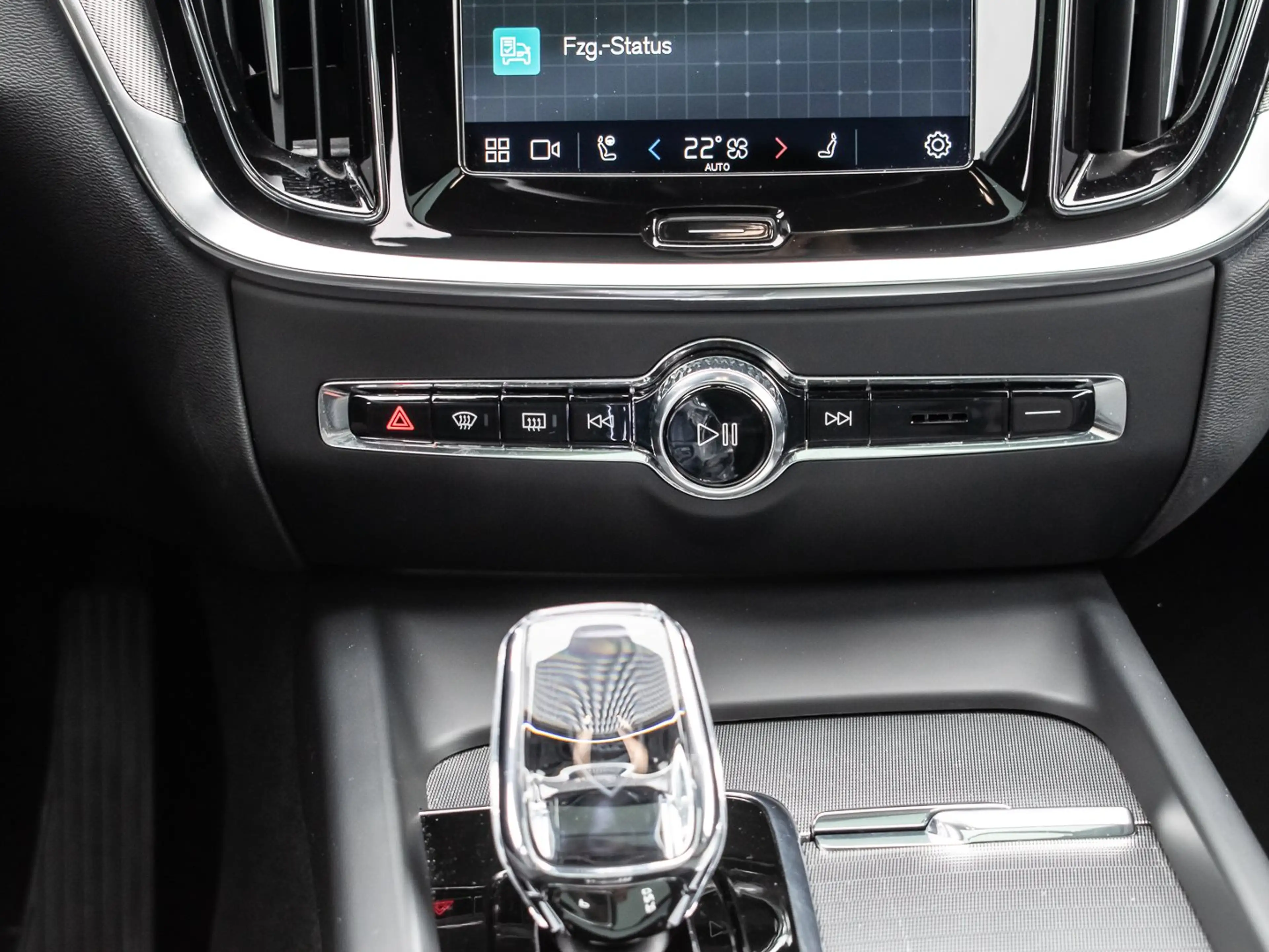 Volvo V60 Cross Country B4 (Diesel) AWD Ultimate — photo 13