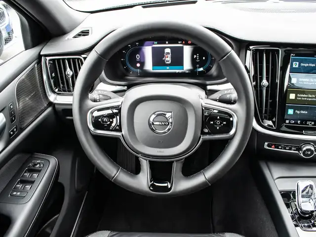 Volvo V60 Cross Country view 11