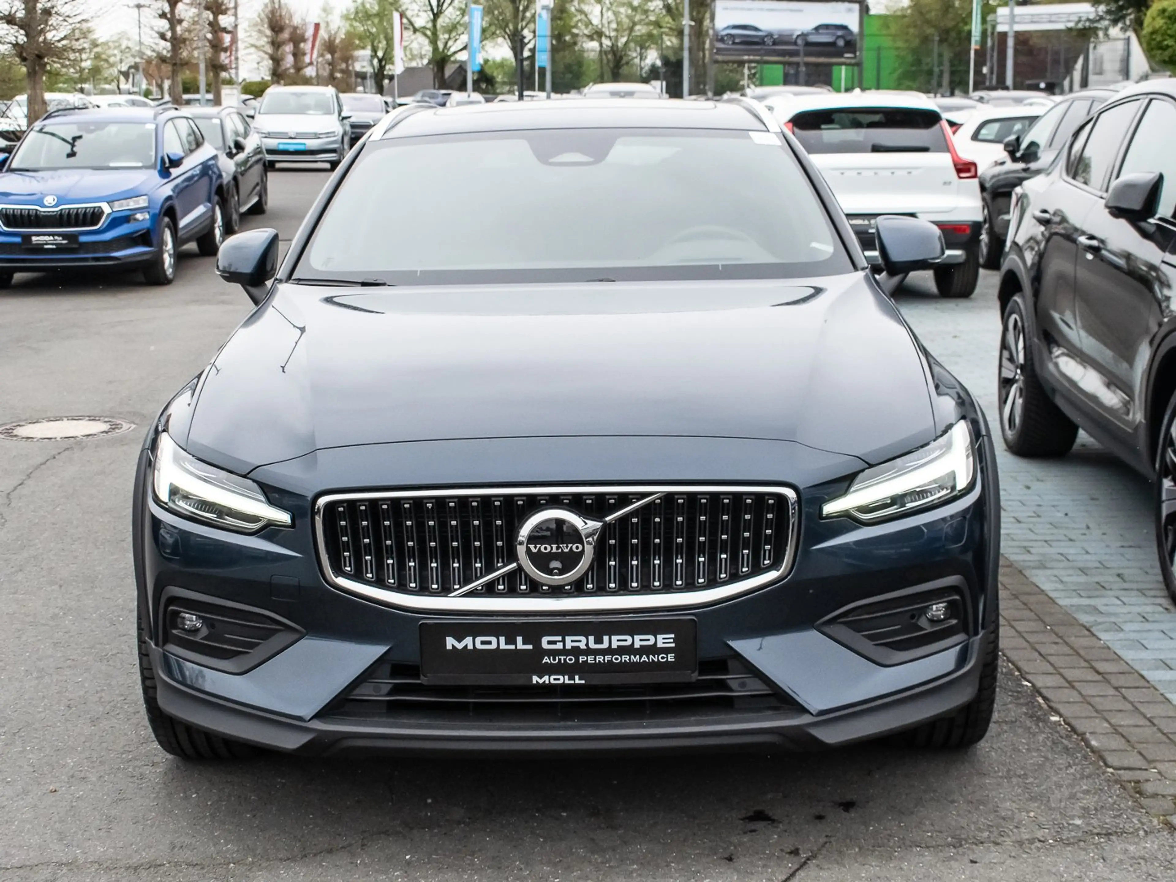Volvo V60 Cross Country B4 (Diesel) AWD Ultimate — photo 3
