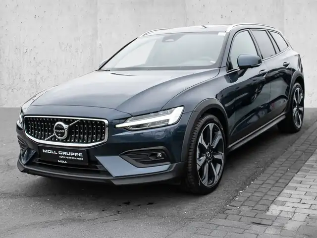 Volvo V60 Cross Country view 2