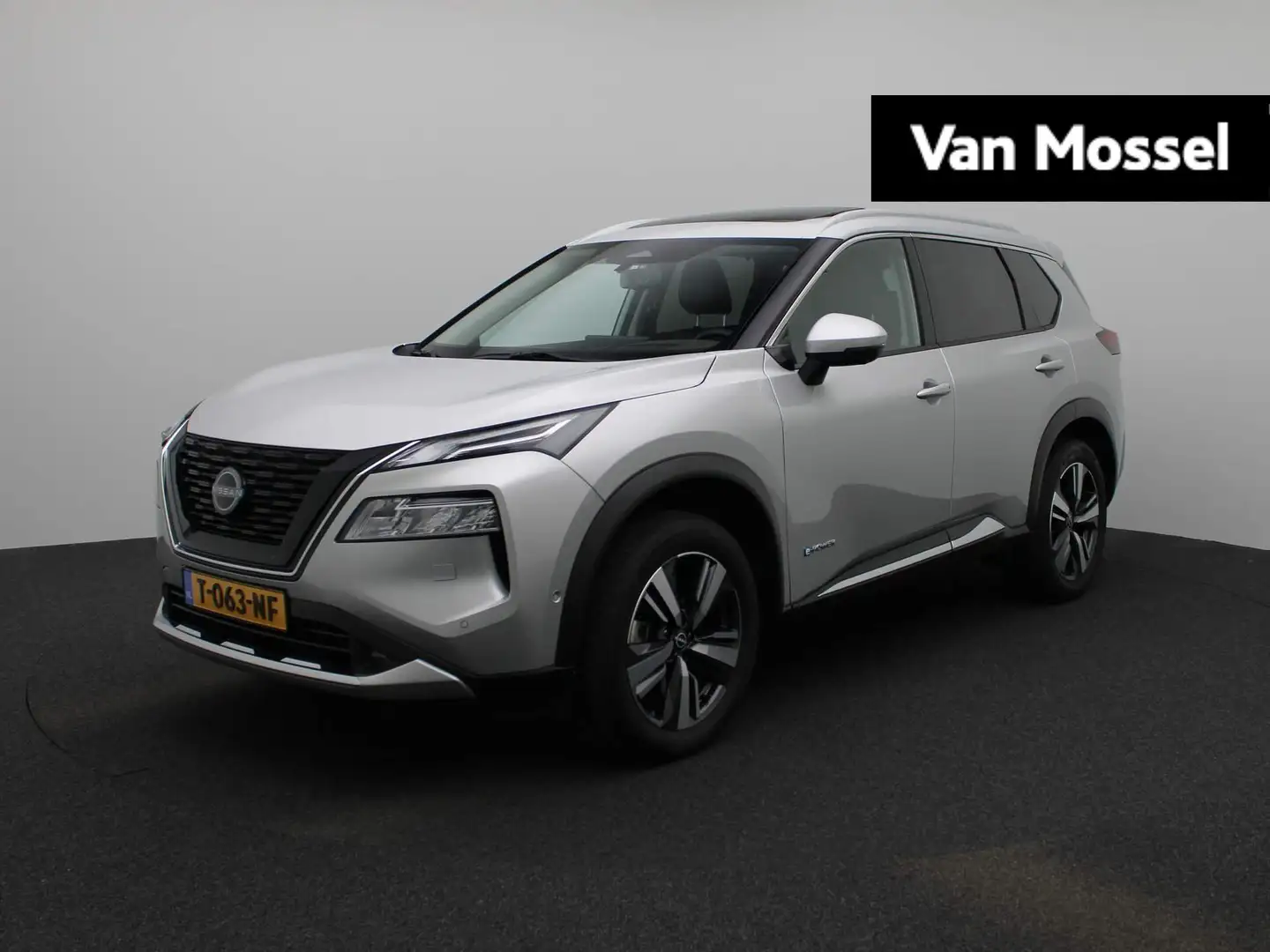 Nissan X-Trail 1.5 e-4orce Tekna 4WD 7p. | Panorama-dak | 360 Cam Grijs - 1