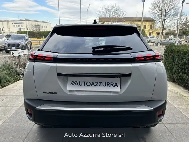 Peugeot 2008 view 5