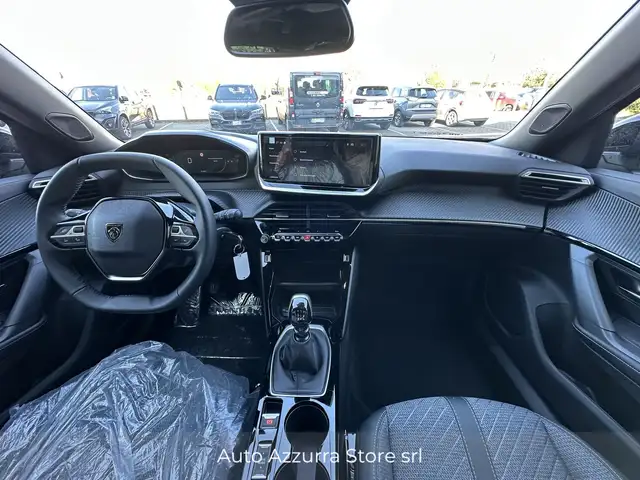 Peugeot 2008 view 9