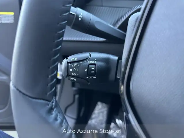 Peugeot 2008 view 12