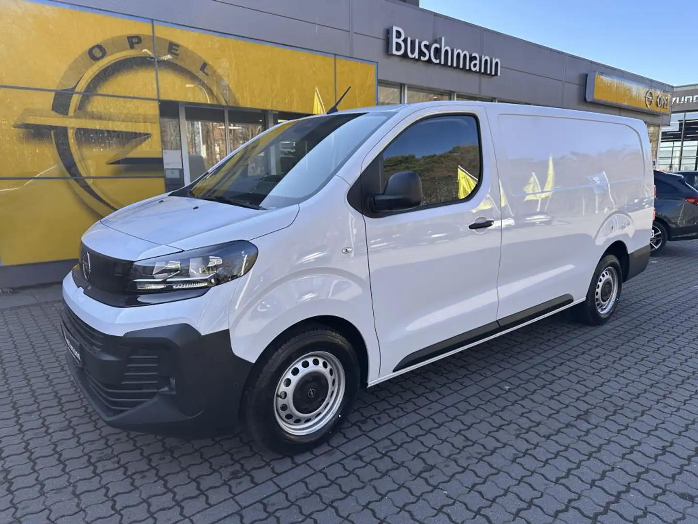 Opel Vivaro 2.0 BlueHDi AT 3-Sitze lang +AHK+ Weiß - 1