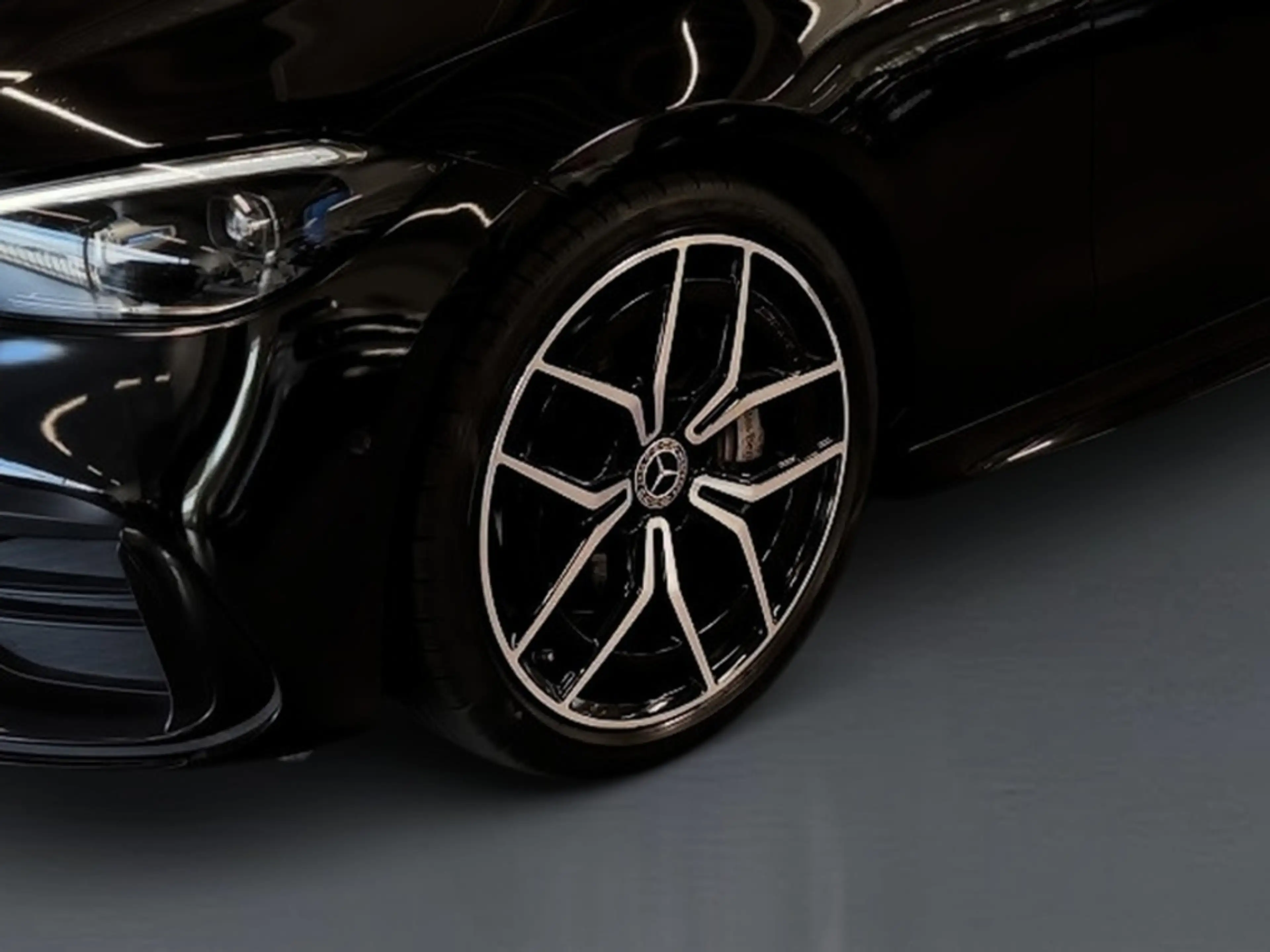 Mercedes-Benz C 220 d T AMG+MBUX+Memory+Night+Ambiente+CarPlay — photo 4