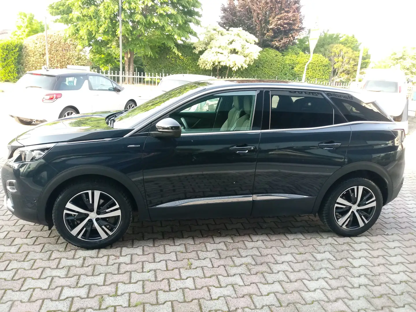 Peugeot 3008 1.5 bluehdi GT Line EAT8 Gris - 1