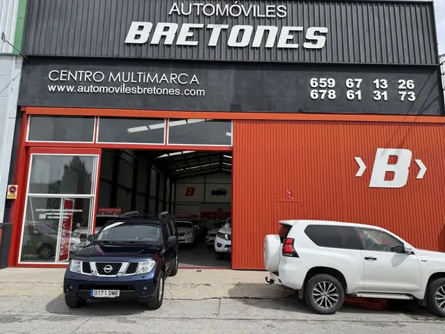 Nissan Pathfinder 2.5dCi SE