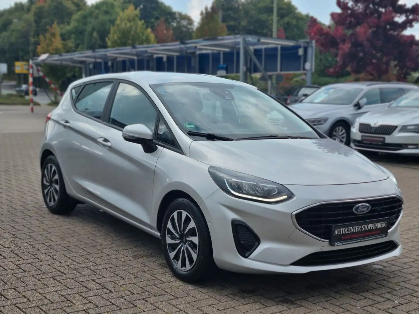 Ford Fiesta Automatik/Navi/Kamera/1.Hand/Garantie/PDC Silber - 2