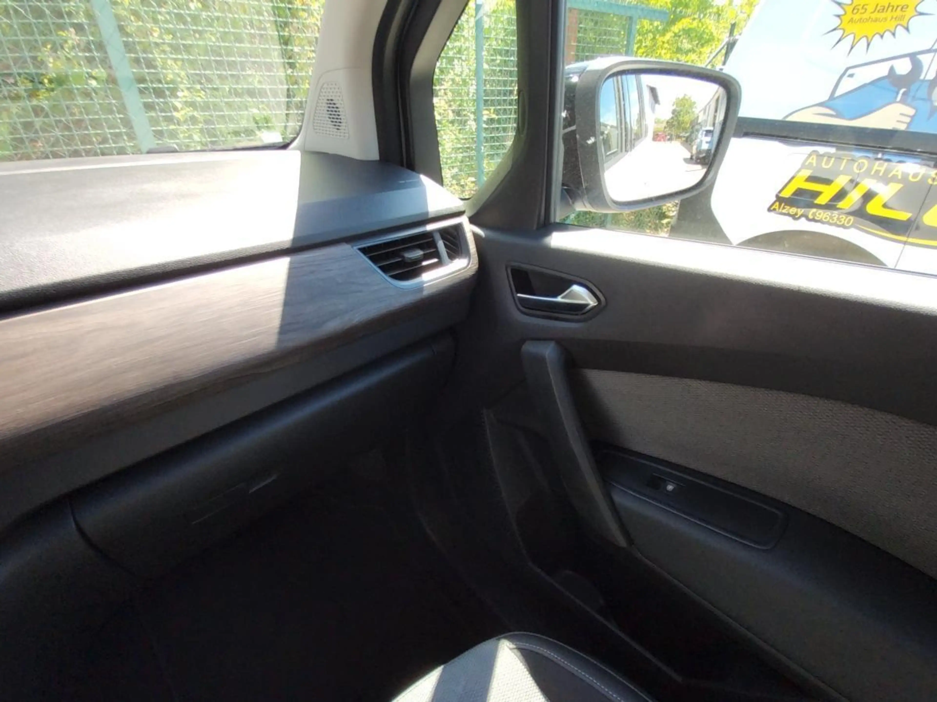 Renault Kangoo PKW Techno TCe 130 (L1) — photo 15