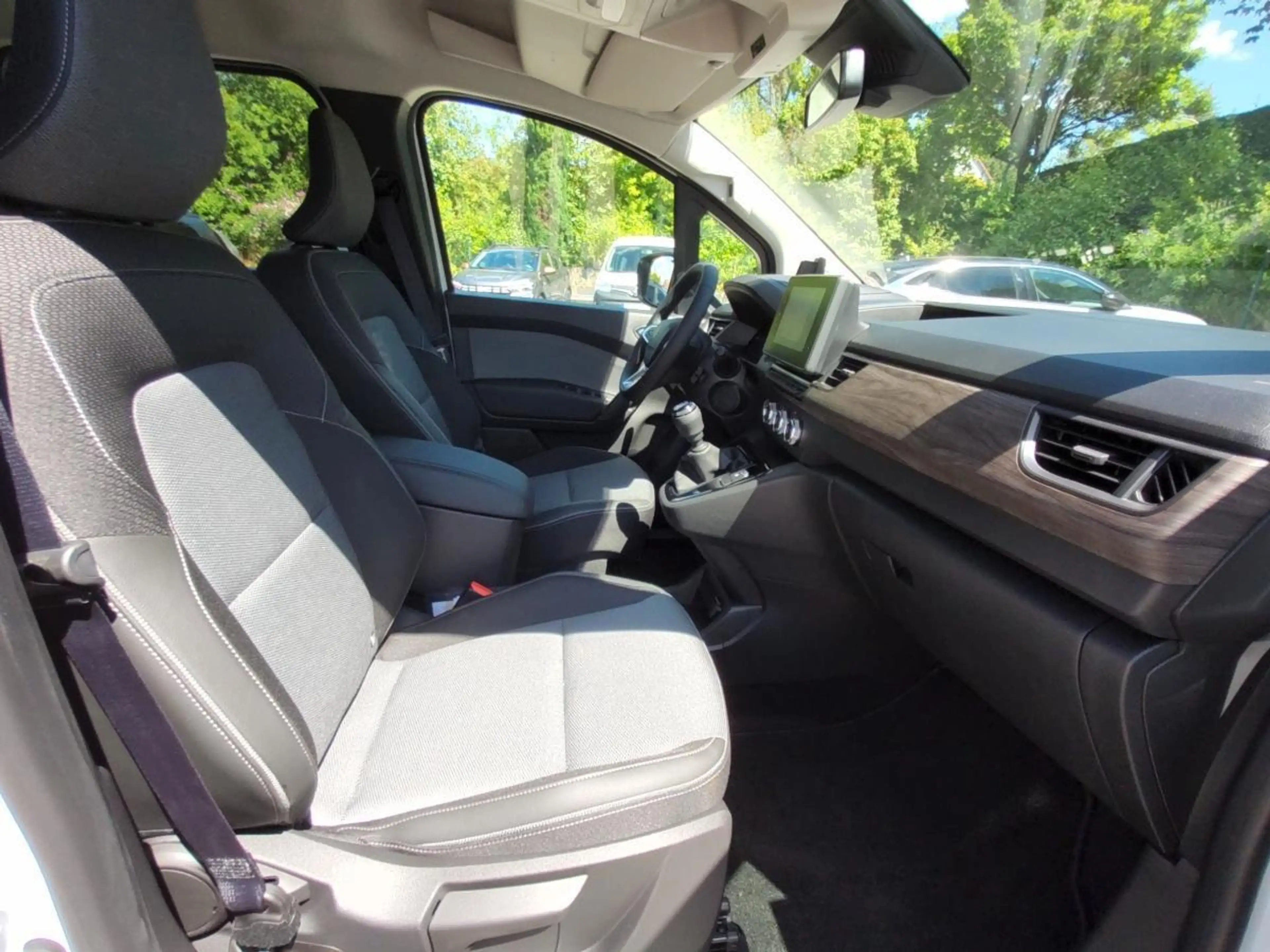 Renault Kangoo PKW Techno TCe 130 (L1) — photo 11